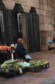 Paisanas ejerciendo sus actividades 1